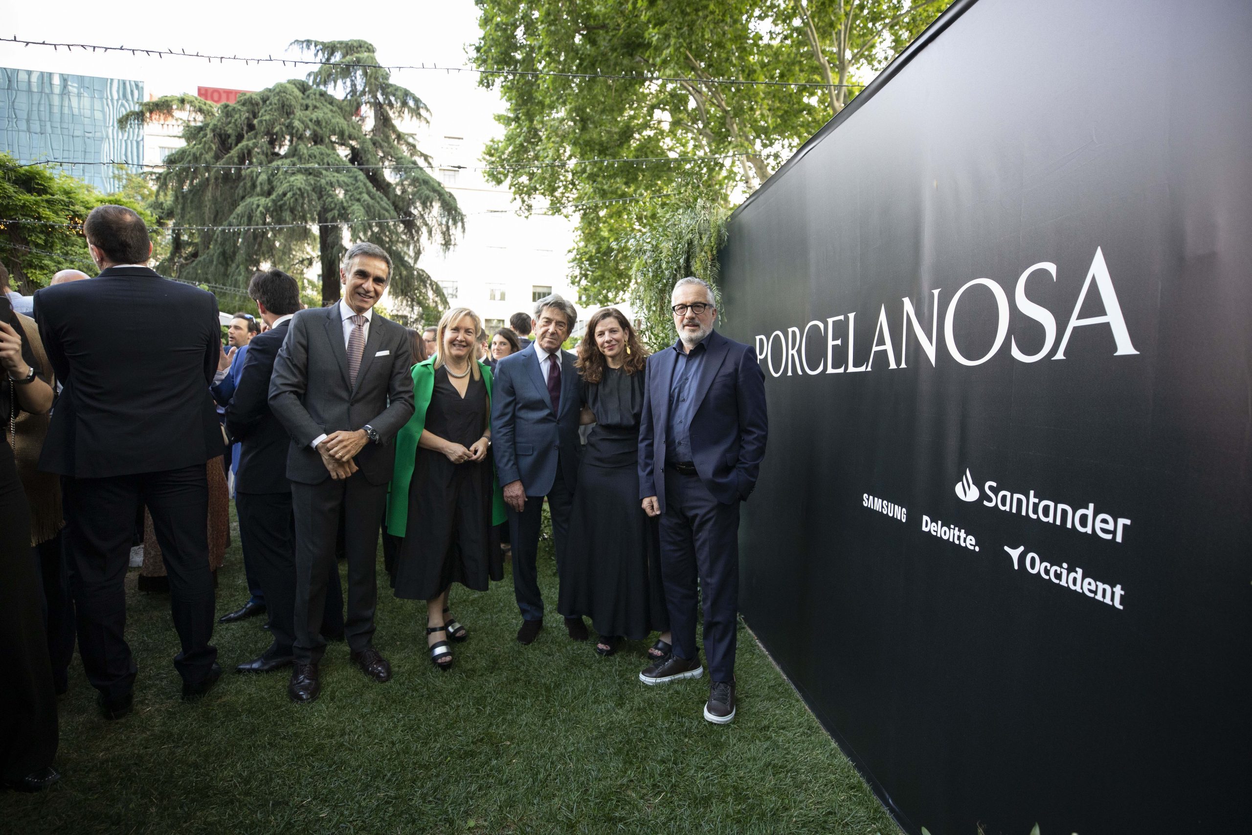 Héctor Colonques Moreno, junto al jurado de los XV Premios Porcelanosa