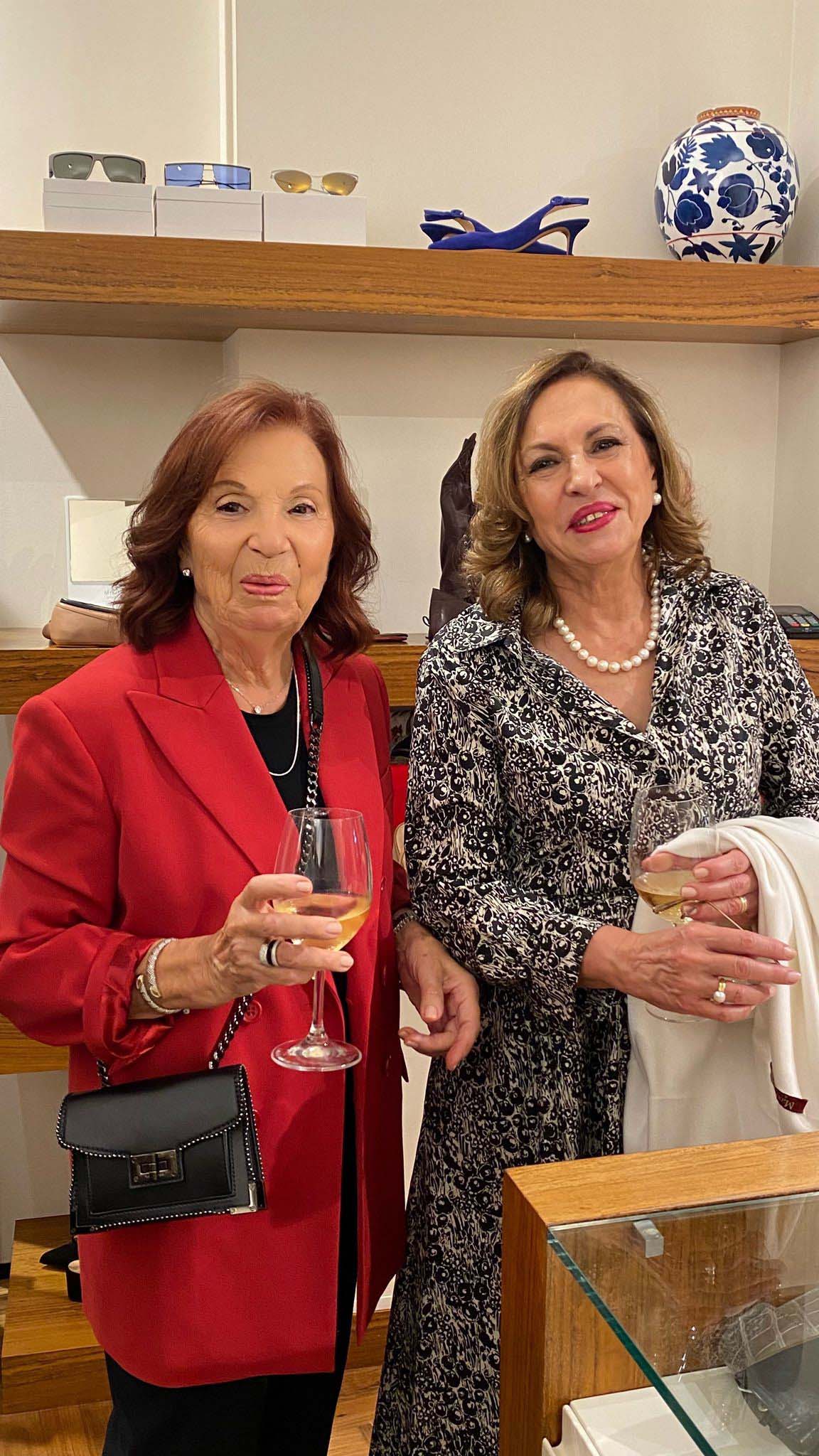 Amparo Alapont y Carmen Sáez-Merino.