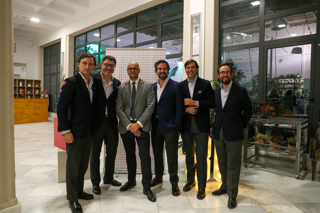 José Carlos Arnau, Martín Zamorano, Pedro Llinares, Javier Gómez-Ferrer, Pablo Martínez y un amigo.