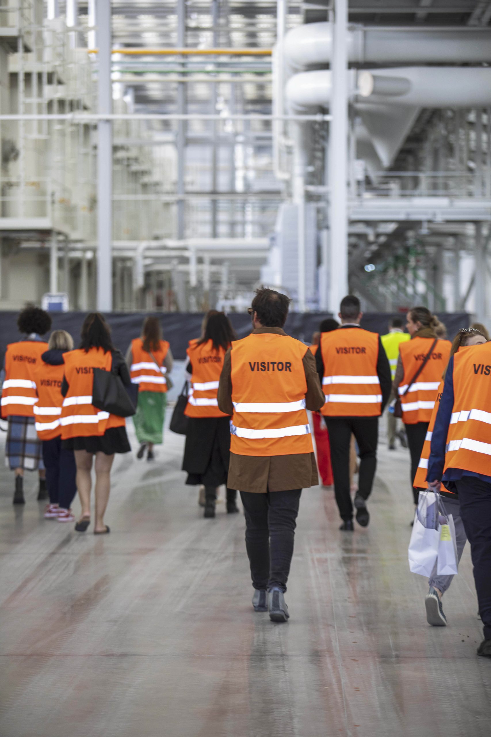 Visita a la planta de producción en la XXX Muestra Internacional de Porcelanosa